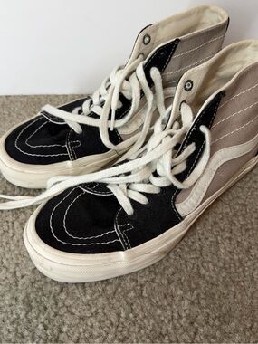 VANS Off the Wall High Top Sneakers - Black And Beige - Men’s Size 6 WSize 7.5